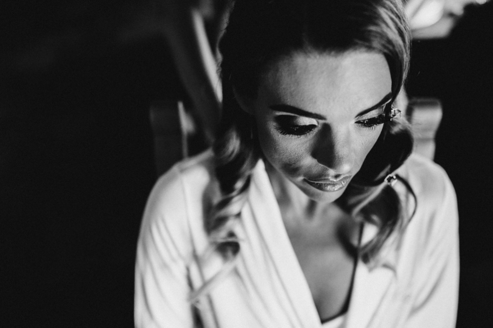 bridesmaid black and white getting her hair done