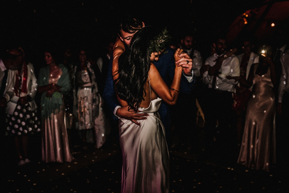 first dancing in a tipi , cotswolds wedding 