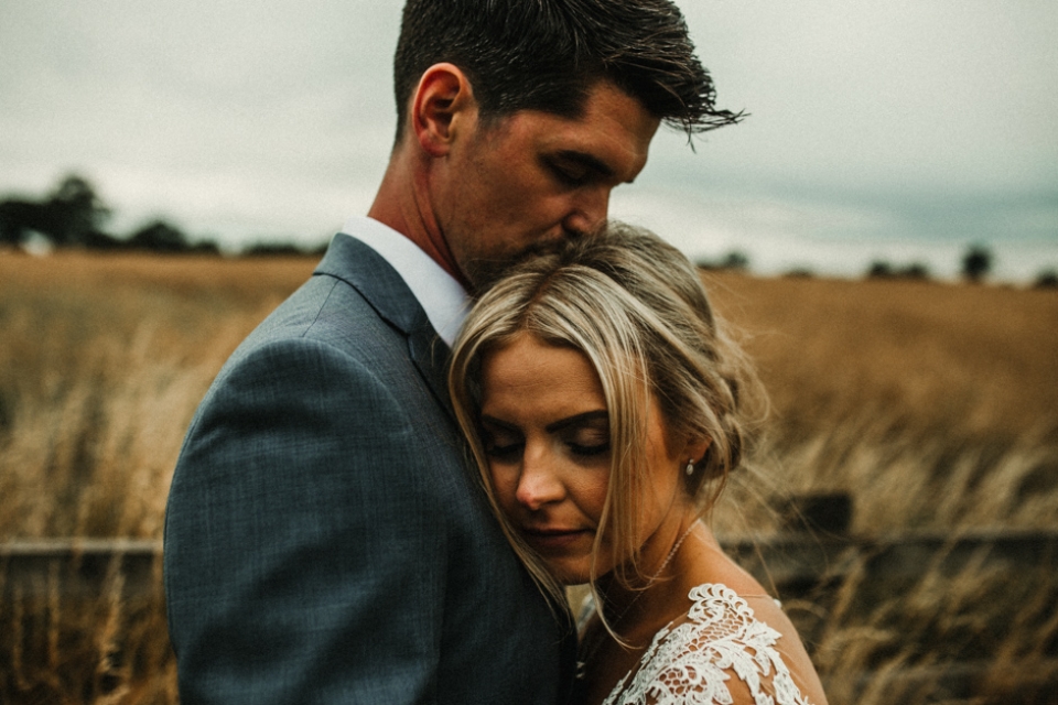 sandhole oak barn wedding portraits