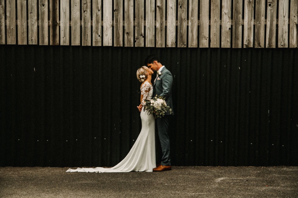 sandhole oak barn knutsford , manchester wedding photography 