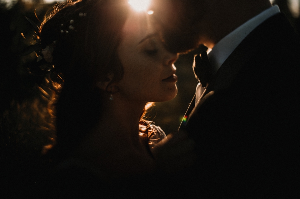 harsh sunlight and wedding at Hever Castle , kent wedding photography