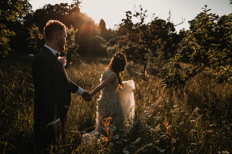 golden hour couple portraits , never castle , kent