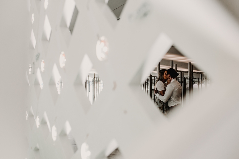 creative pre wedding shoot in oslo opera theatre