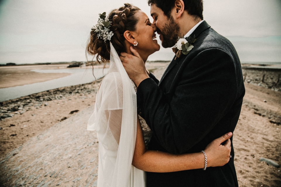 couple portraits , welsh wedding 