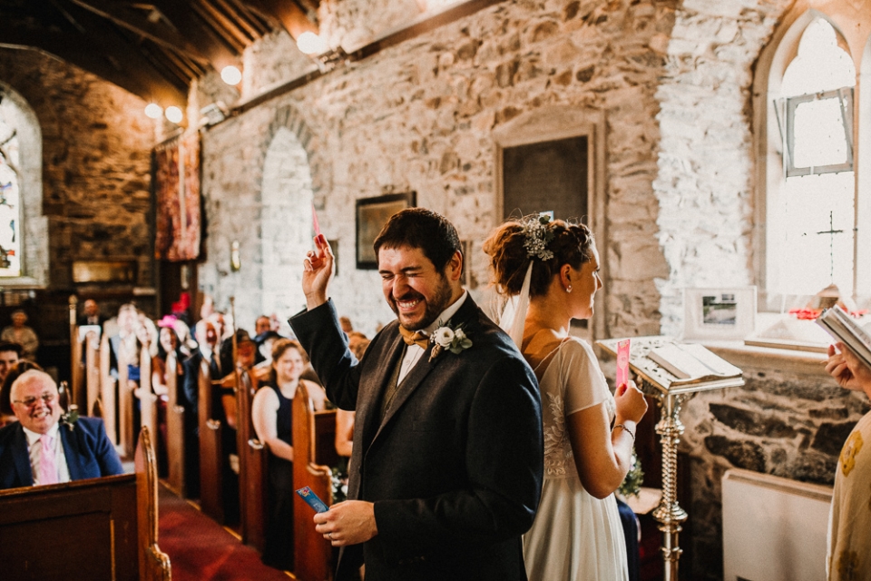 bar and mrs game at wedding ceremony