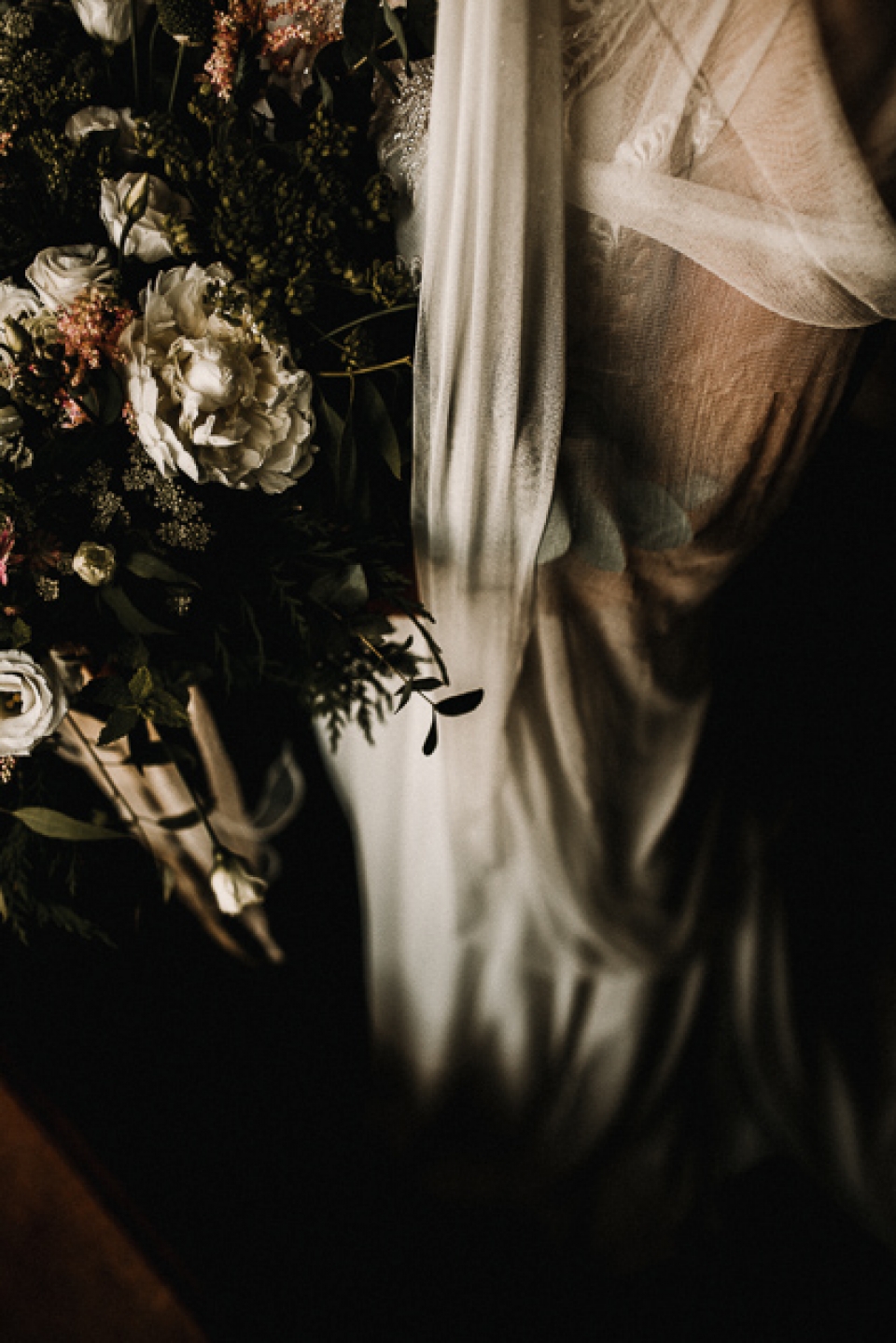 brides veil and flower by eden flowers 