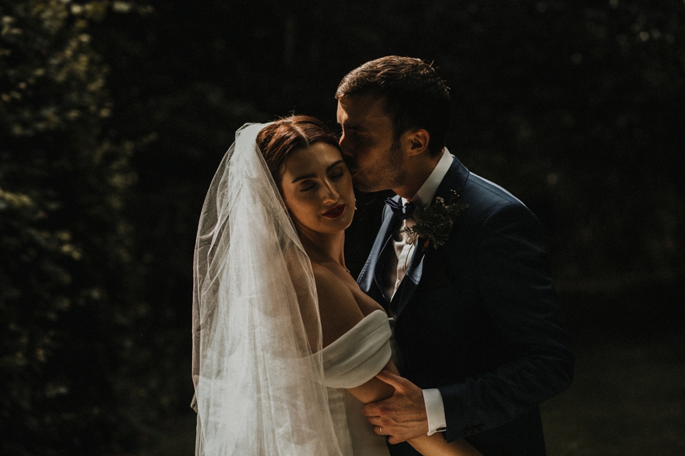 couple portraits in the walled garden x