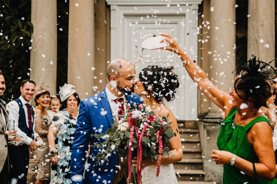 confetti at the isycoed wedding