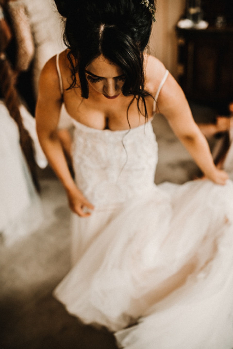 bride getting ready at isycoed bridal suite