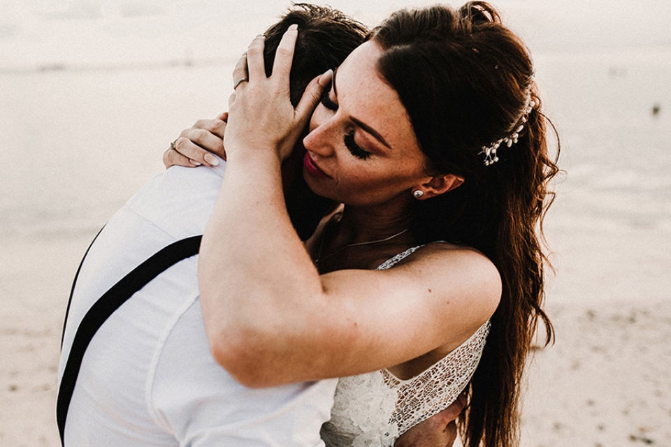 beautiful bride and groom portraits SOUTH thailand