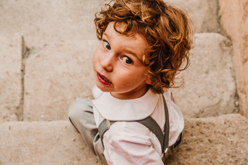 page boy close up on the steps at the talbot hotel