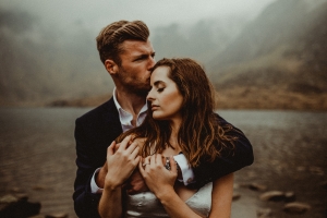 A rainy Pre wedding shoot, Cwm Idwal, Snowdonia - Bethan and Scott